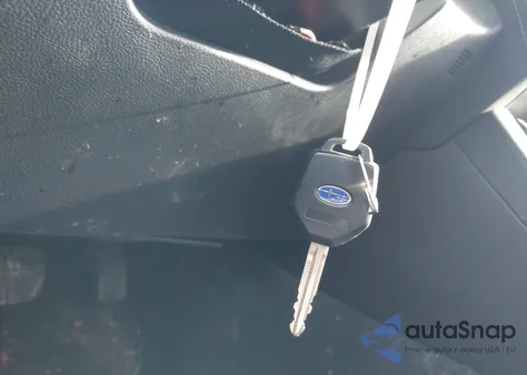 2018 Subaru Legacy 2.5I Premium z USA, uszkodzony, nr VIN 4S3BNAF63J3016432